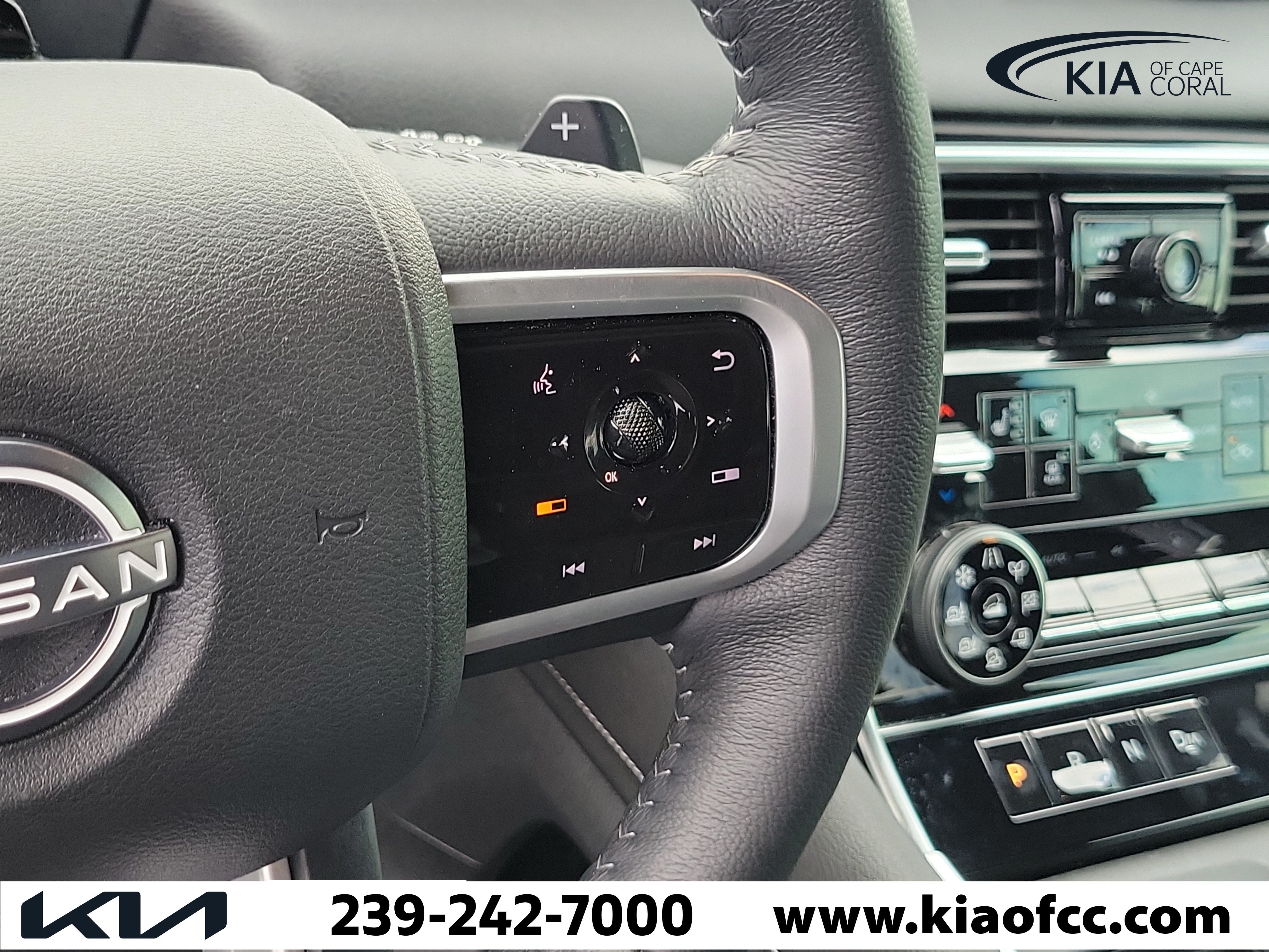 Used 2025 Nissan Armada SL AWD/4WD image 28