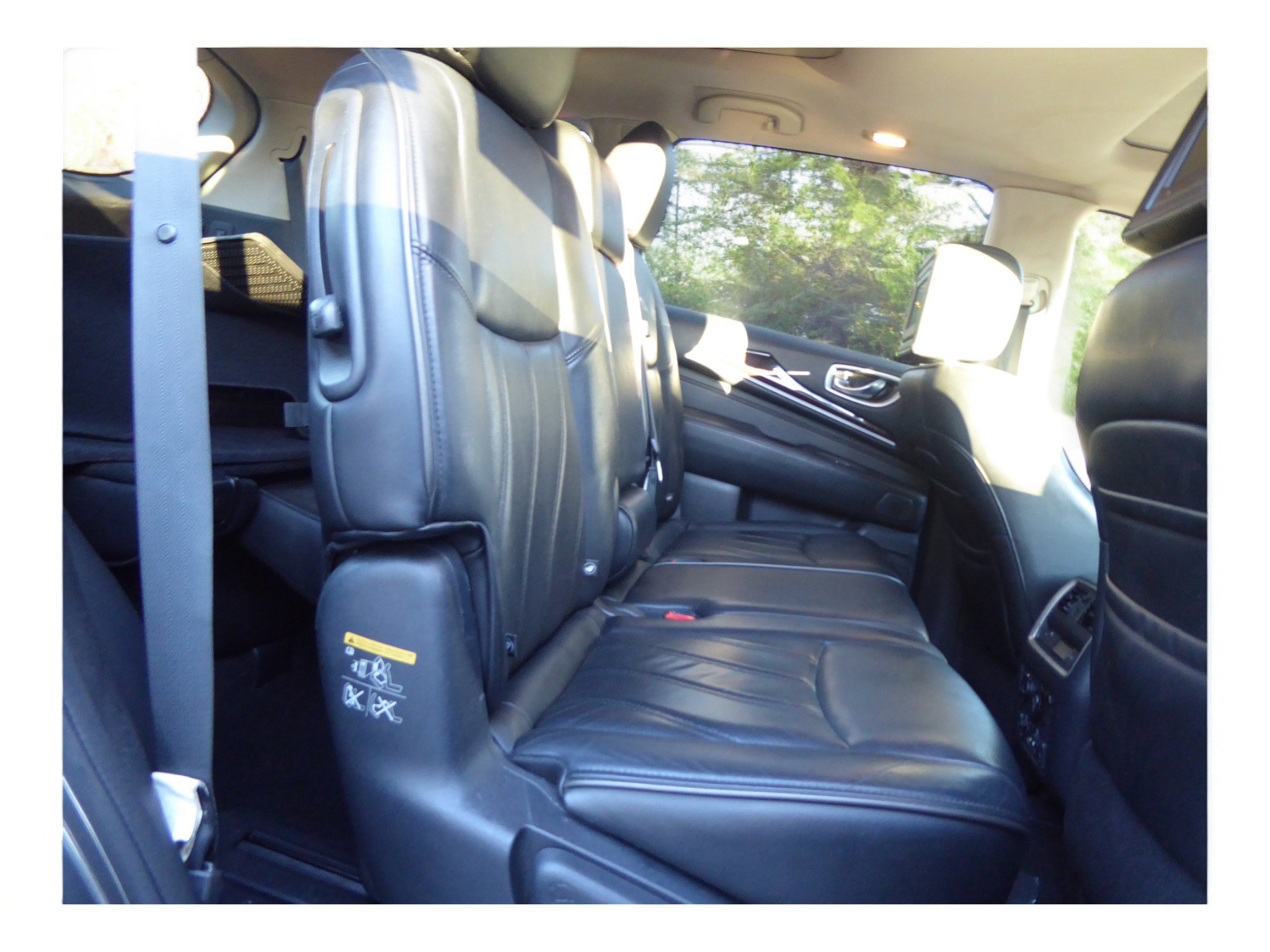 Used 2015 INFINITI QX60 AWD w/ Deluxe Touring Package image 18