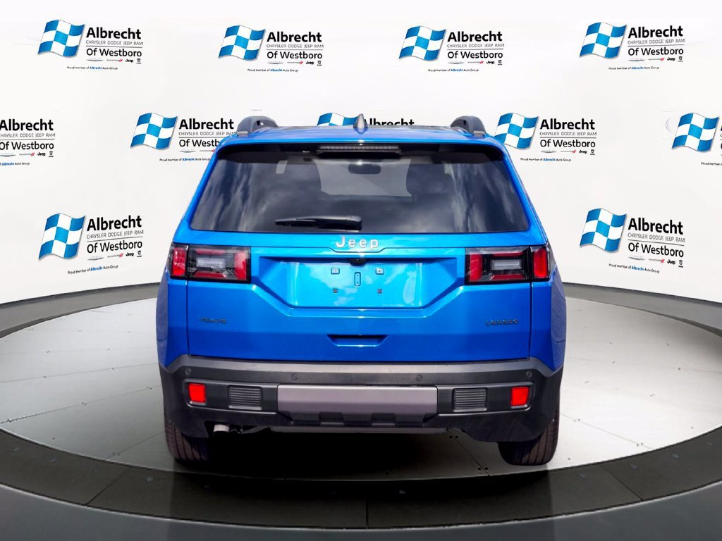 Used 2026 Jeep Cherokee Laredo AWD/4WD image 4