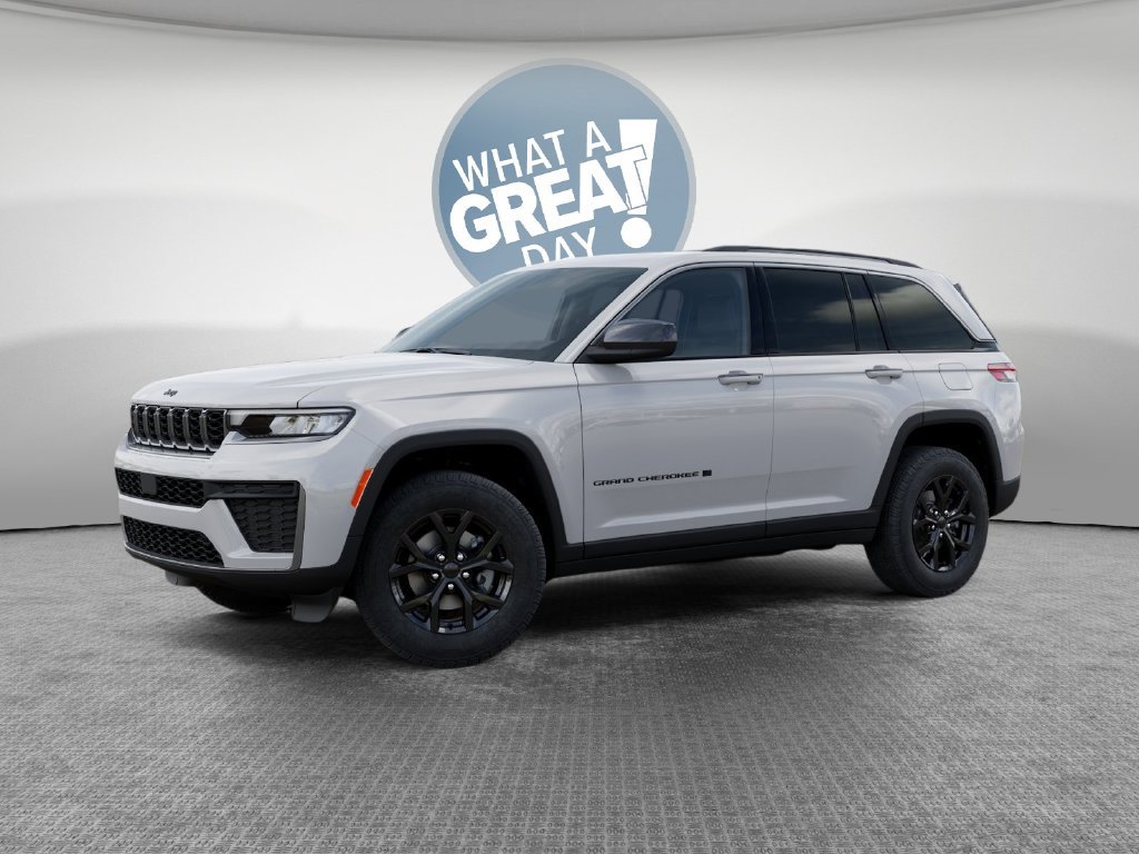 New 2026 Jeep Grand Cherokee Altitude AWD/4WD image 3