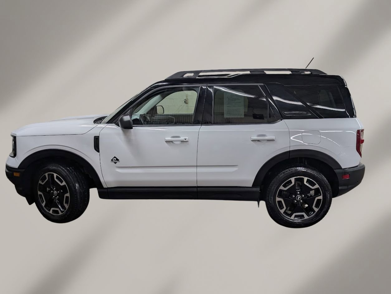 Used 2022 Ford Bronco Sport Outer Banks w/ Tech Package image 3