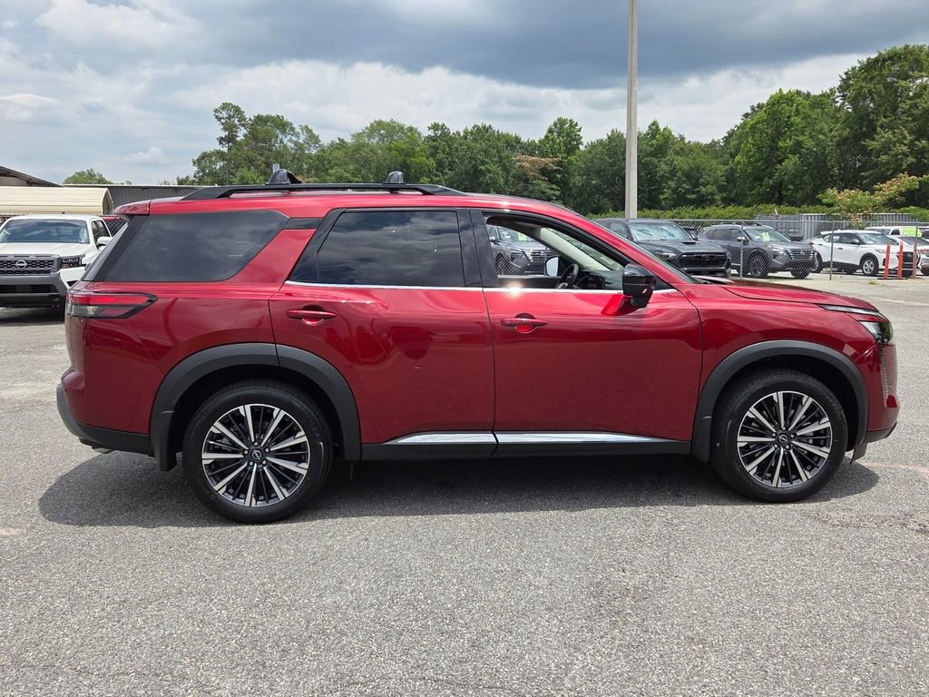 New 2026 Nissan Pathfinder Platinum FWD image 11