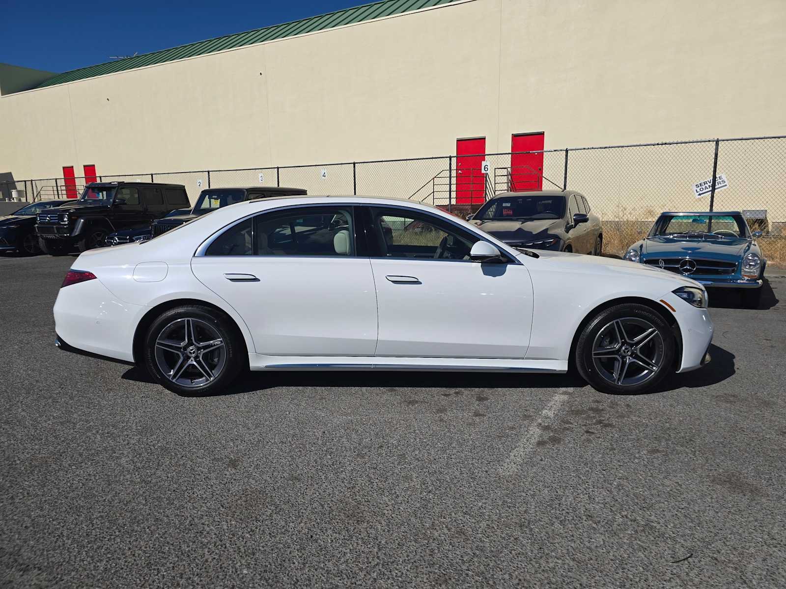 Used 2024 Mercedes-Benz S 580 4MATIC Sedan image 3
