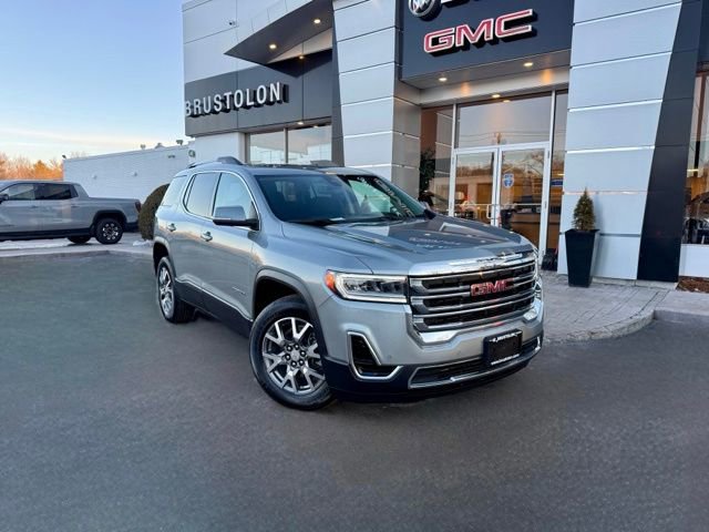 Used 2023 GMC Acadia SLE w/ Driver Convenience Package image 5