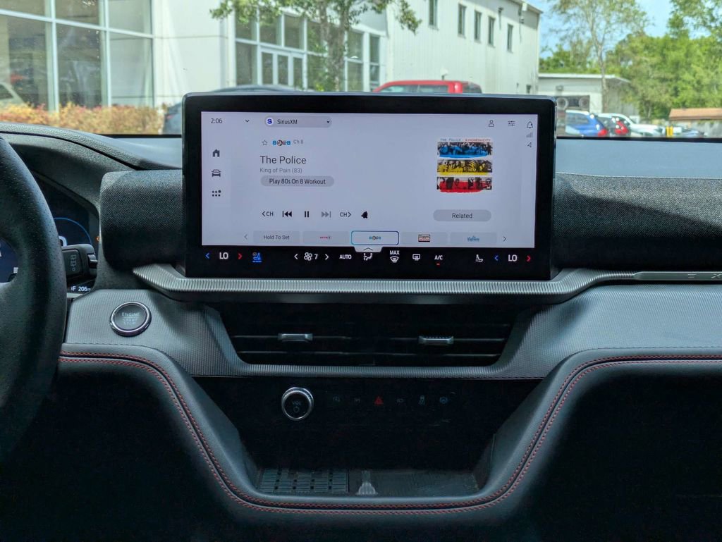 Used 2025 Ford Explorer ST image 24