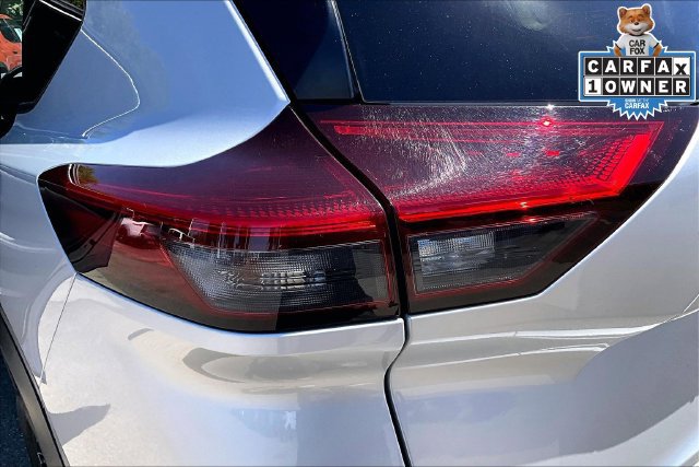 Used 2025 Nissan Rogue SV AWD/4WD image 28