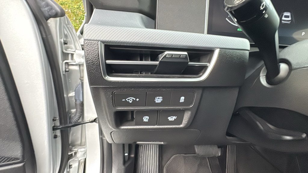 Used 2025 Hyundai Sonata Limited FWD image 14