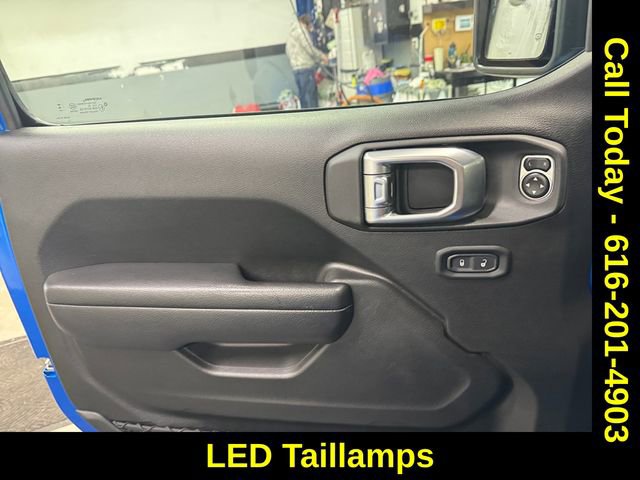 Used 2024 Jeep Gladiator Sport image 25