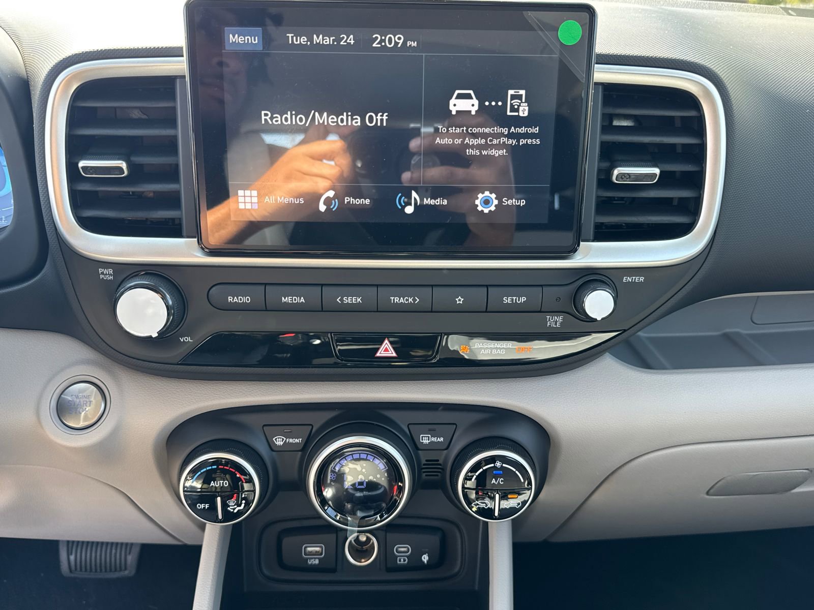 New 2026 Hyundai Venue SEL FWD image 29