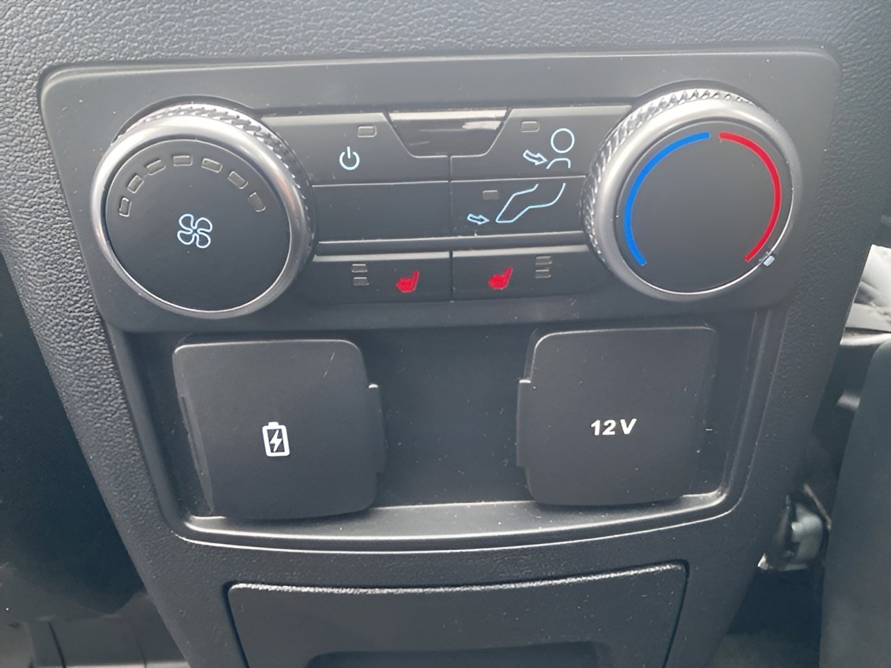 Certified 2023 Ford Explorer Limited image 13