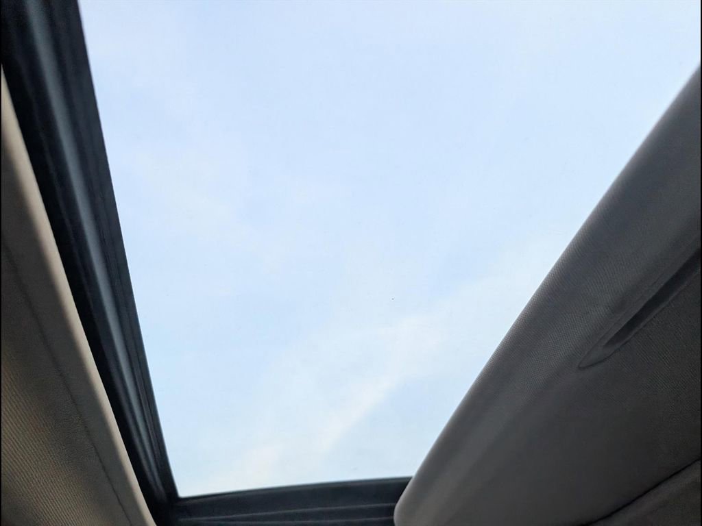 Used 2017 Subaru Legacy 2.5i Limited image 20