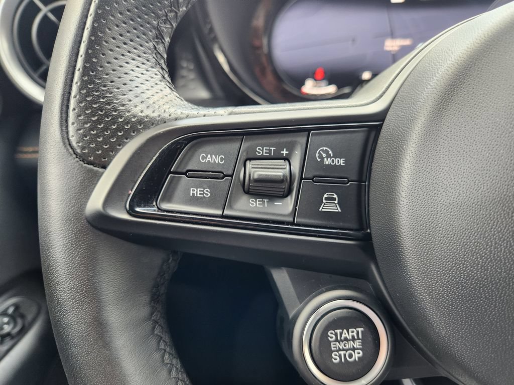 Used 2025 Alfa Romeo Tonale AWD/4WD image 28
