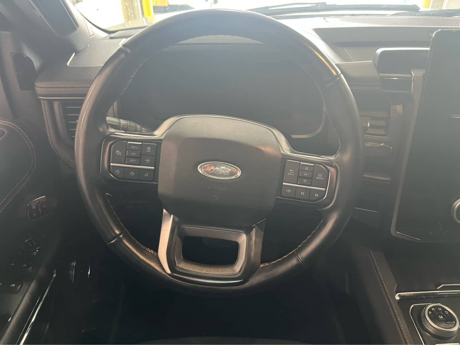 Used 2023 Ford Expedition Platinum image 14