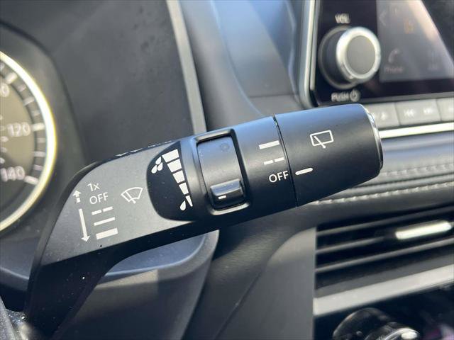 Used 2023 Nissan Rogue SV w/ SV Premium B Package image 25