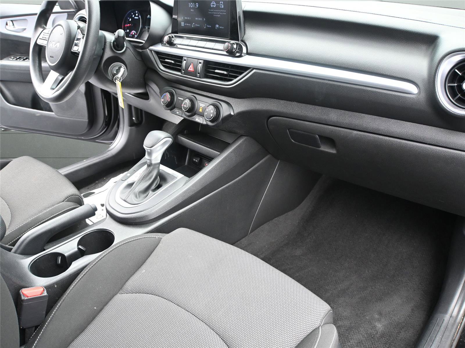 Used 2023 Kia Forte LXS image 12