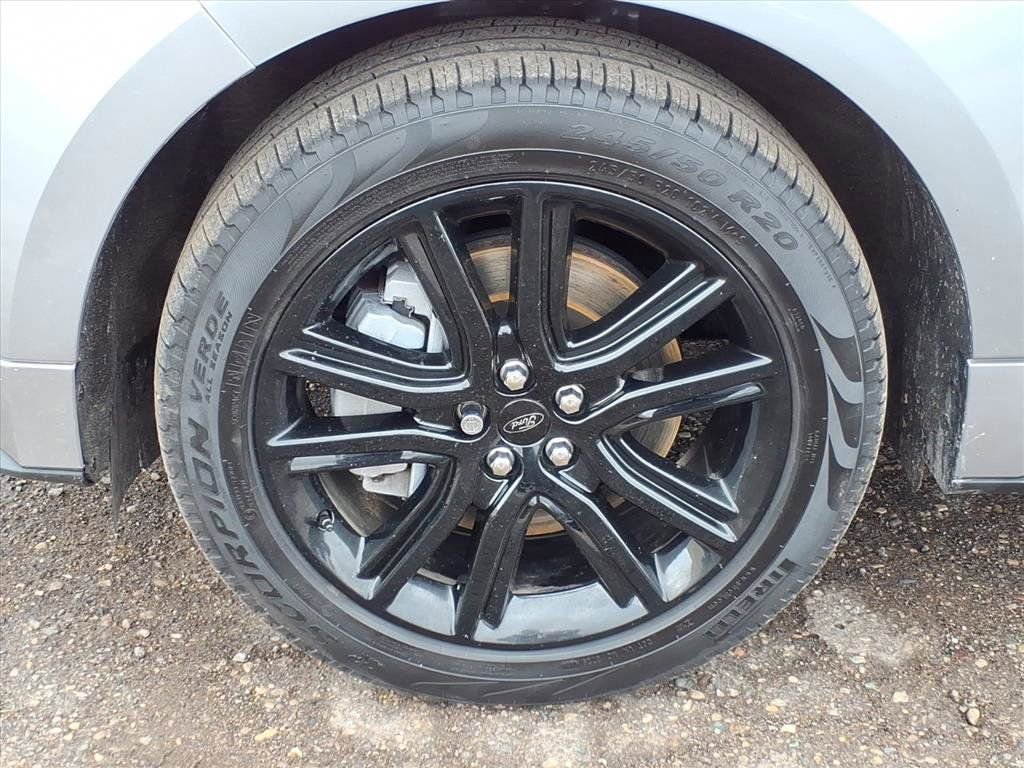 Used 2024 Ford Edge ST-Line image 9