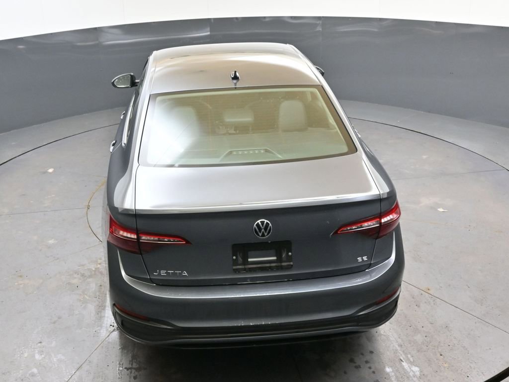 Used 2023 Volkswagen Jetta SE w/ Black Wheel Package image 47