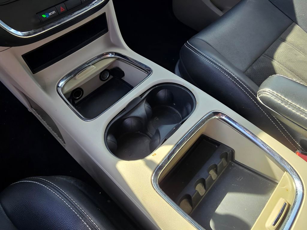 Used 2020 Dodge Grand Caravan SXT image 20