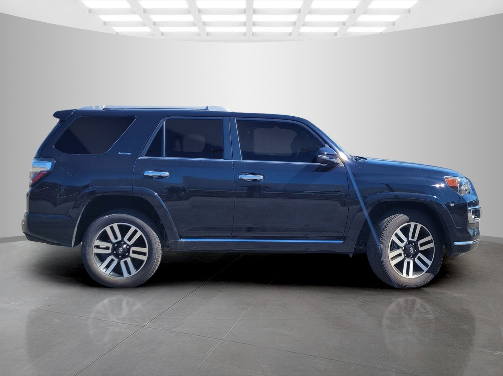 Used 2023 Toyota 4Runner Limited image 3
