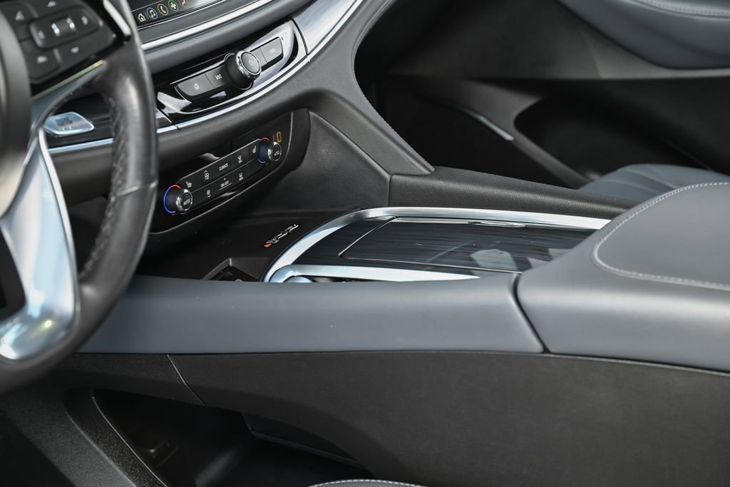 Used 2024 Buick Enclave Essence w/ Sport Touring Edition image 35