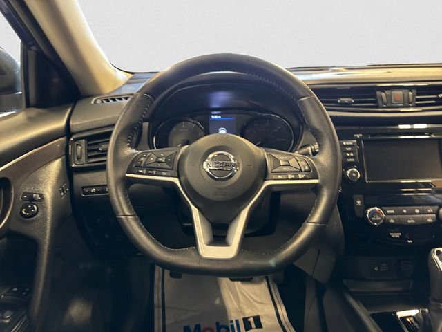 Used 2019 Nissan Rogue SV w/ Premium Package image 12