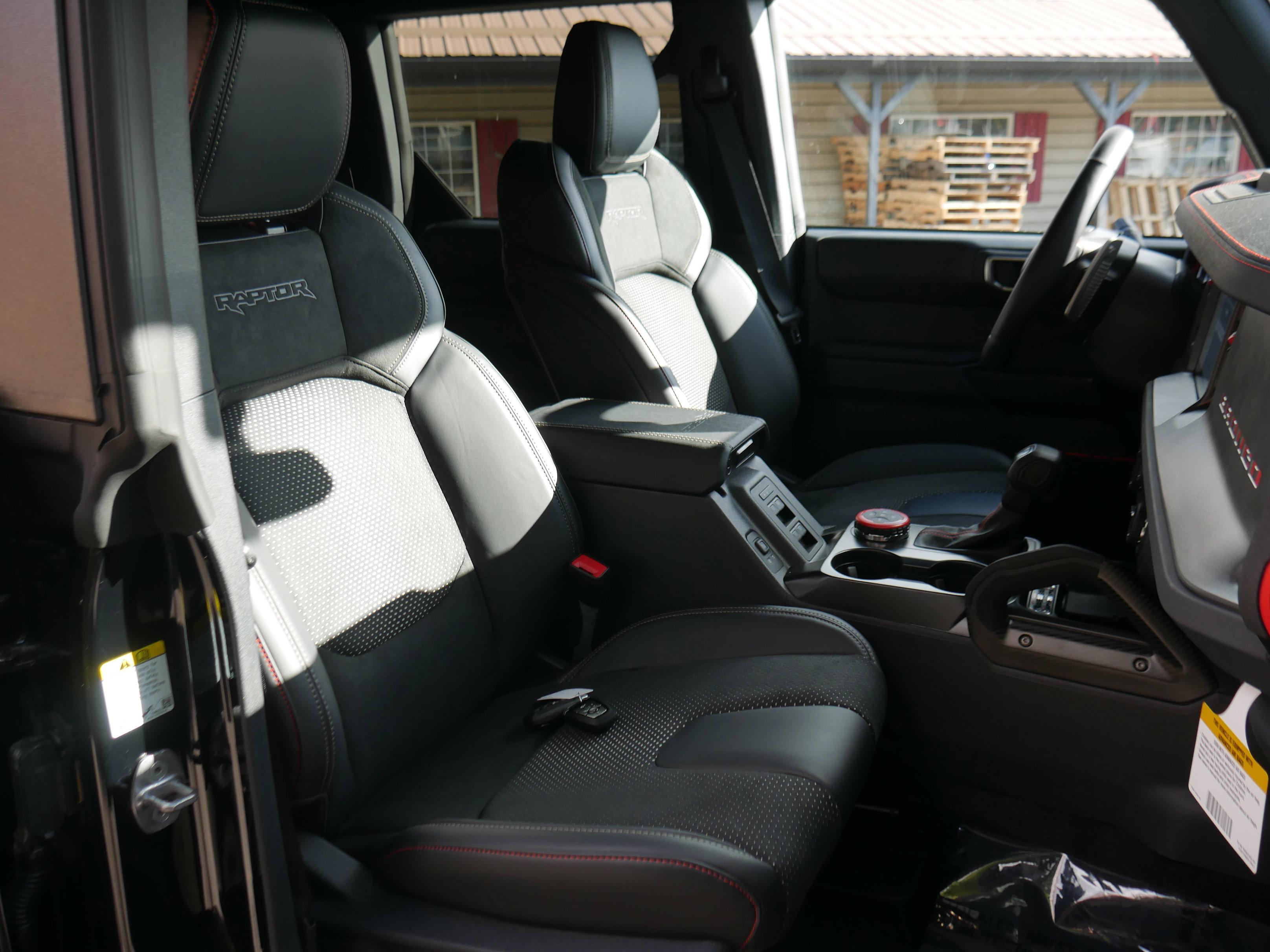 New 2025 Ford Bronco Raptor w/ Interior Carbon Fiber Pack image 31