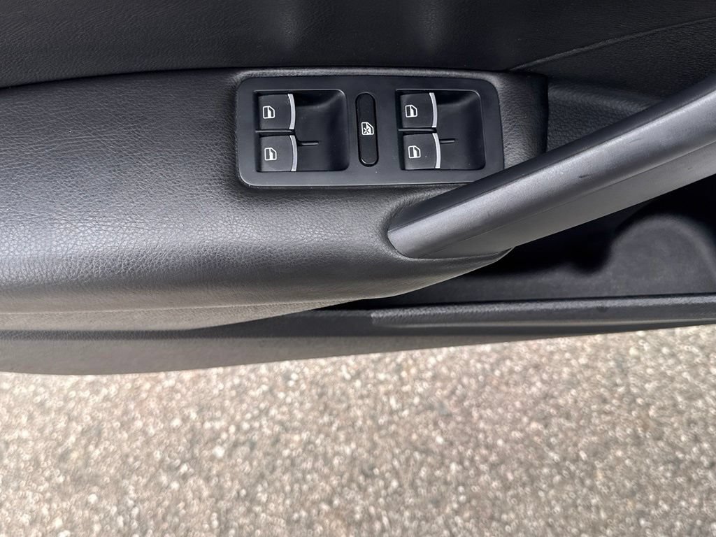 Used 2014 Volkswagen Passat 1.8T S FWD image 16