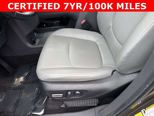 Used 2024 Toyota Sienna XLE image 15