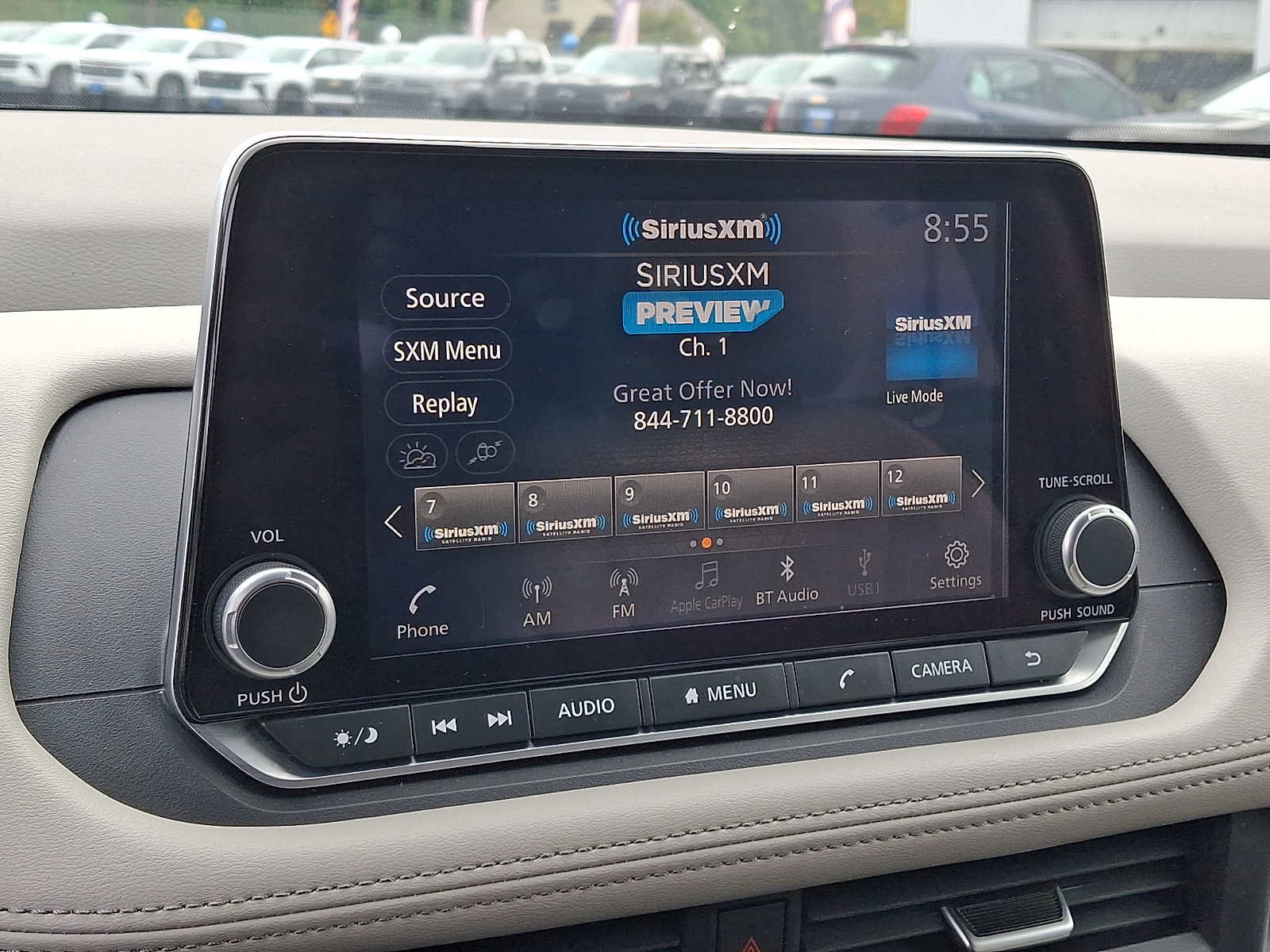 Used 2025 Nissan Rogue SV AWD/4WD image 17