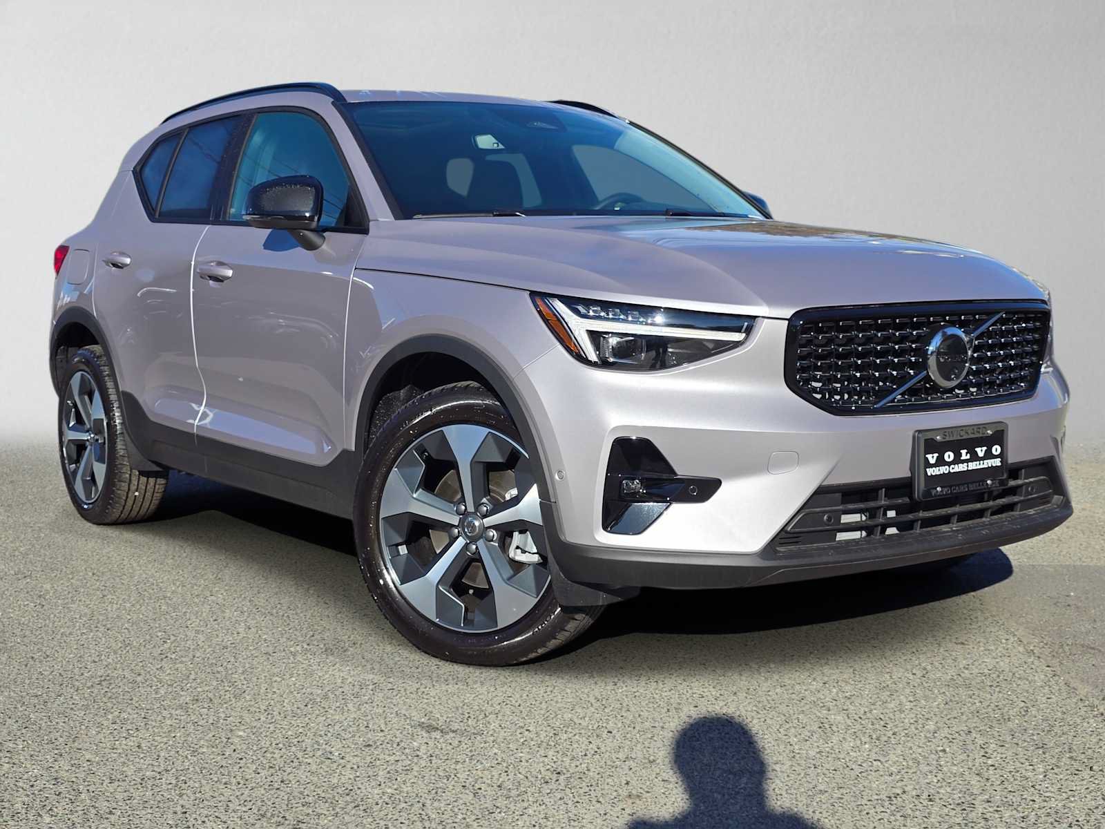 New 2026 Volvo XC40 B5 Plus w/ Protection Package Premier