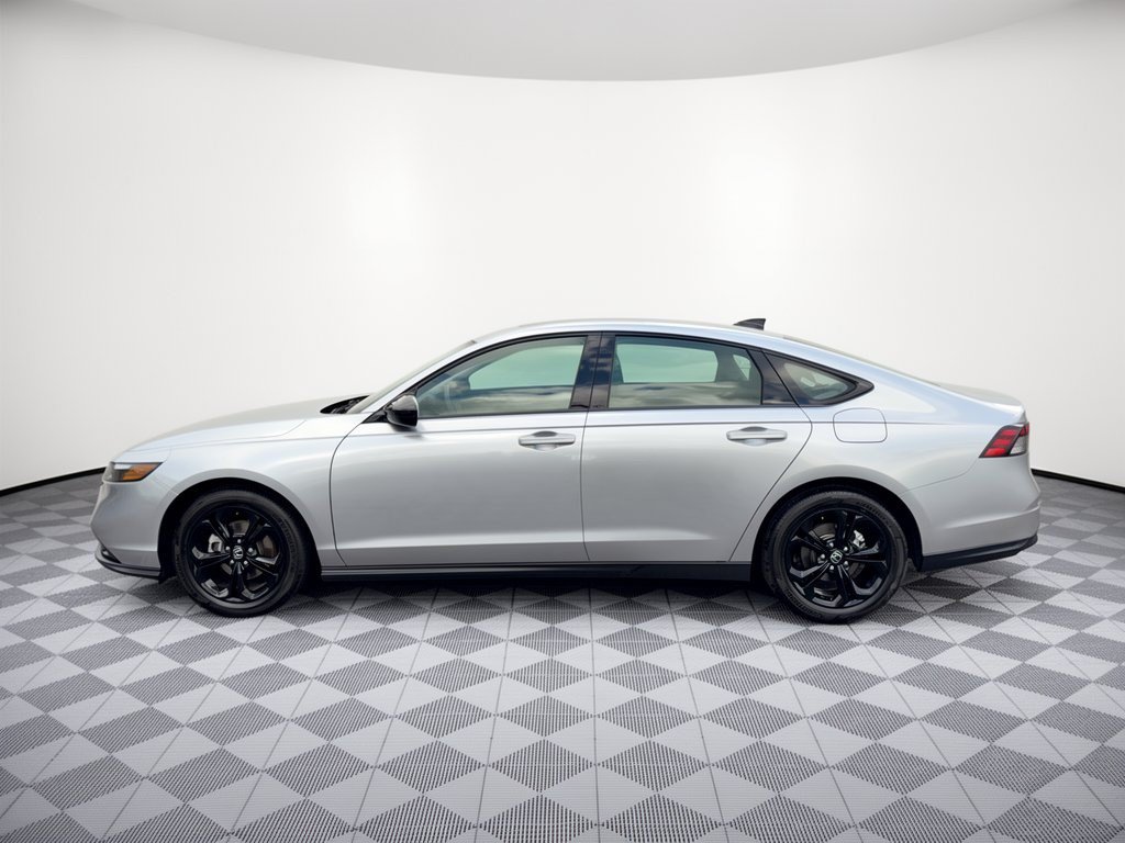Used 2025 Honda Accord SE image 2