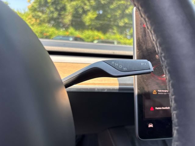 Used 2022 Tesla Model Y Long Range AWD/4WD image 31
