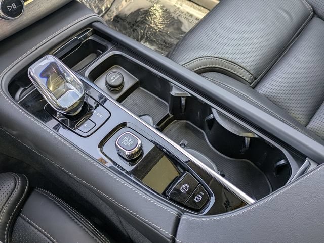 Certified 2024 Volvo XC90 B6 Ultimate w/ Lounge Package AWD/4WD image 24