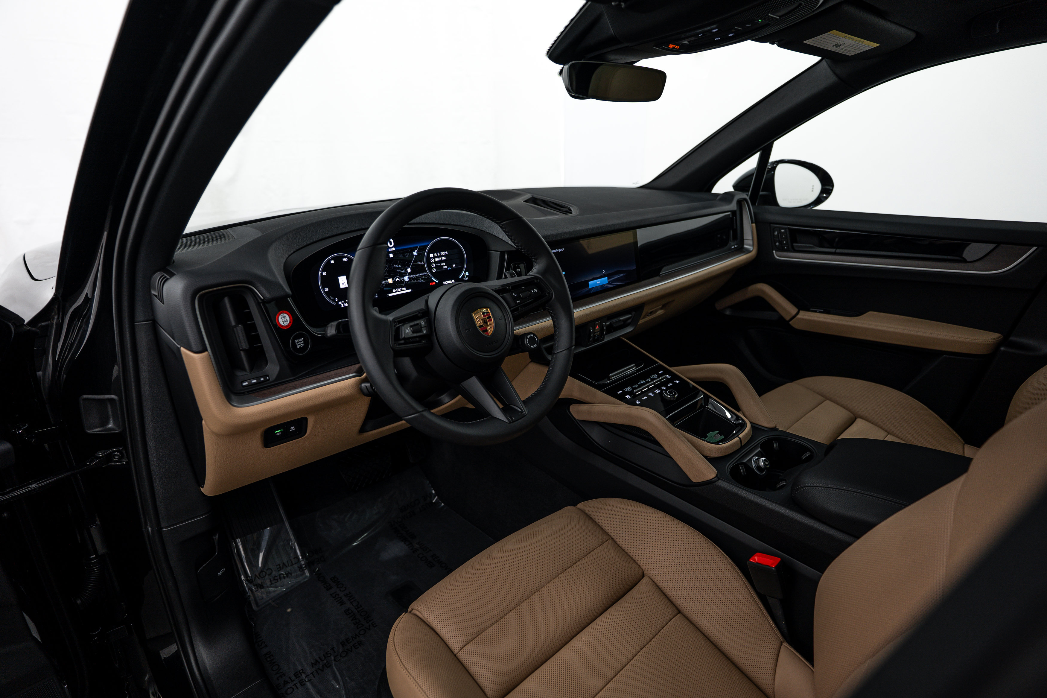 Certified 2026 Porsche Cayenne AWD/4WD image 4