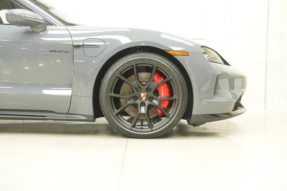 New 2026 Porsche Taycan GTS AWD/4WD image 38