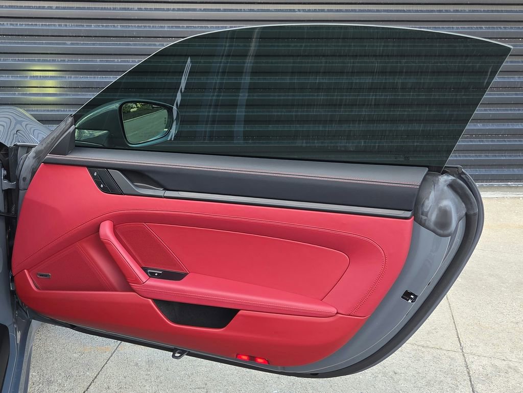 Certified 2025 Porsche 911 Carrera GTS RWD image 20