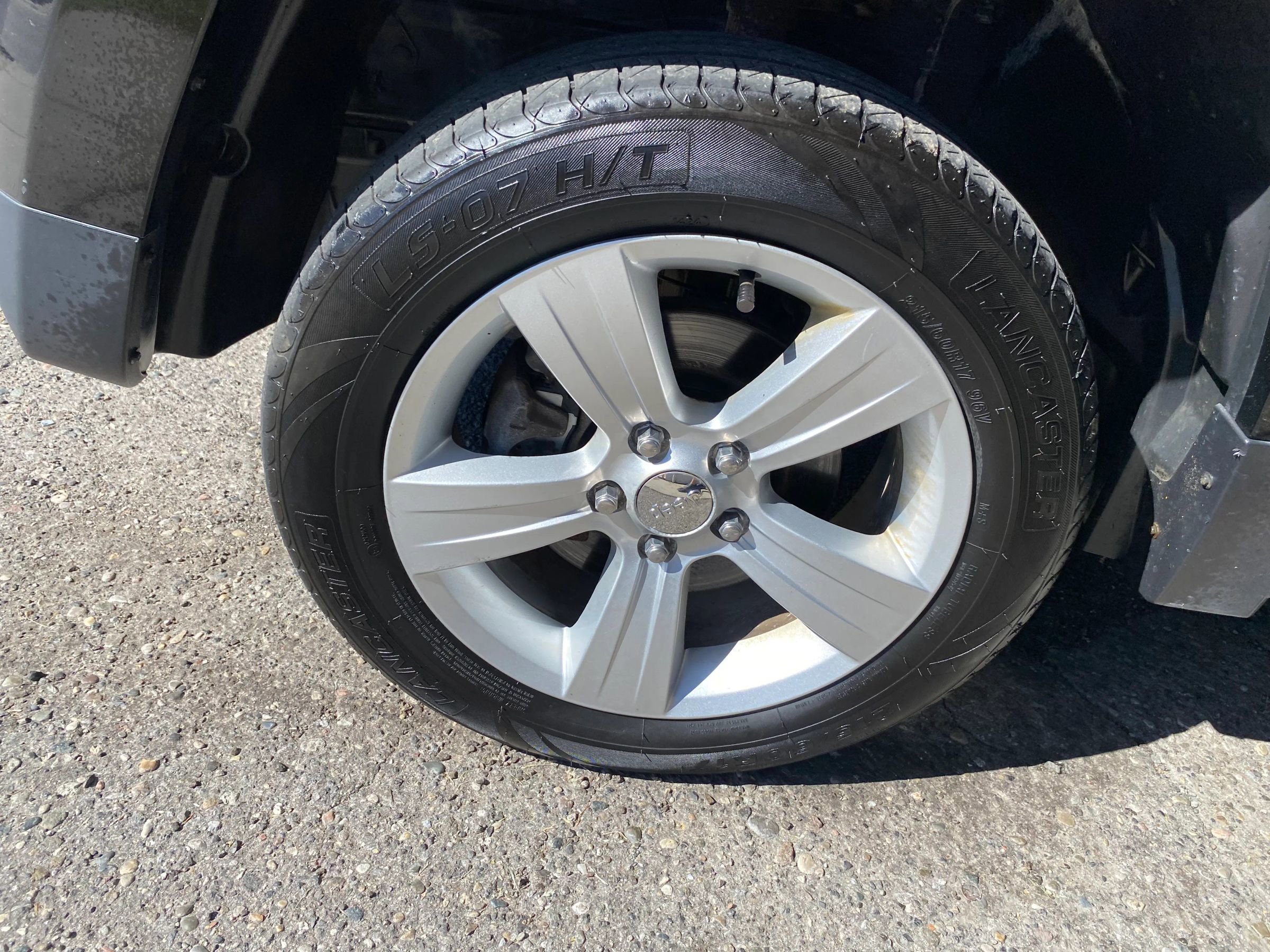 Used 2014 Jeep Patriot Latitude w/ Sun/Sound Group image 22