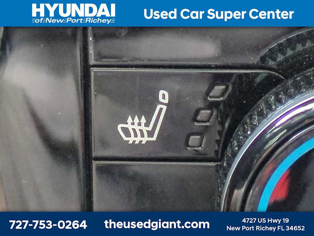 Used 2022 Nissan Rogue SV w/ SV Premium Package FWD image 26