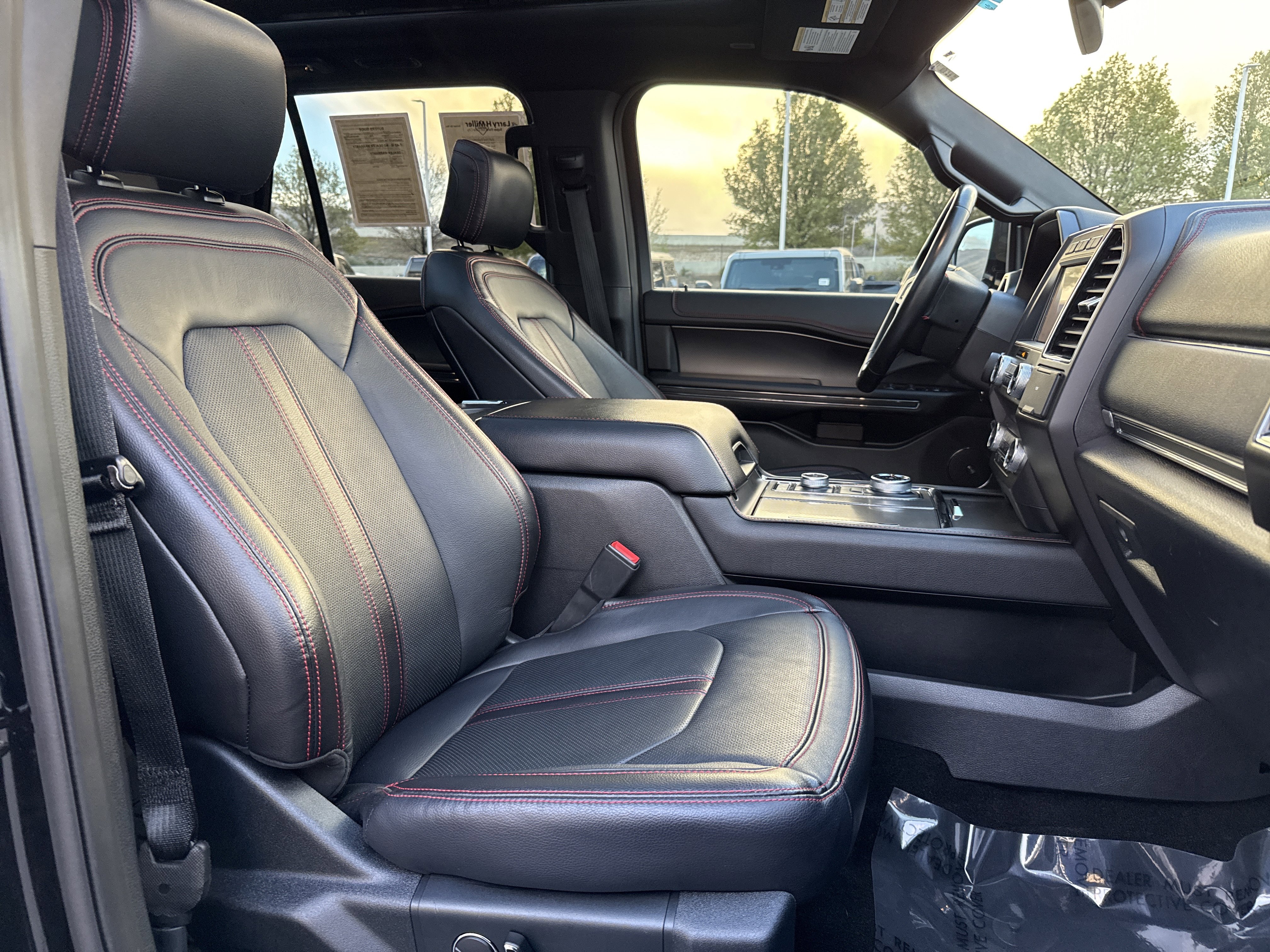 Certified 2020 Ford Expedition Limited w/ Equipment Group 303A AWD/4WD image 31