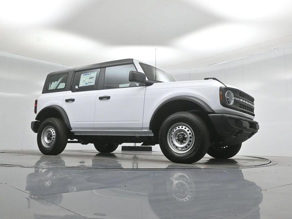 New 2026 Ford Bronco 4-Door AWD/4WD image 3