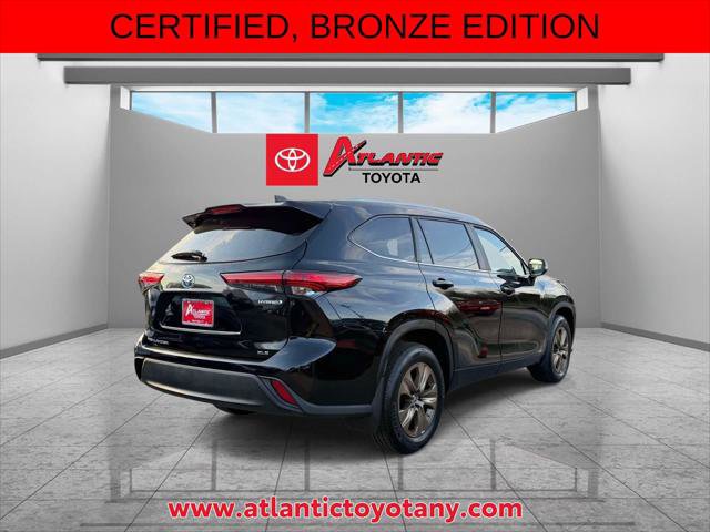 Certified 2023 Toyota Highlander Bronze Edition AWD/4WD image 6