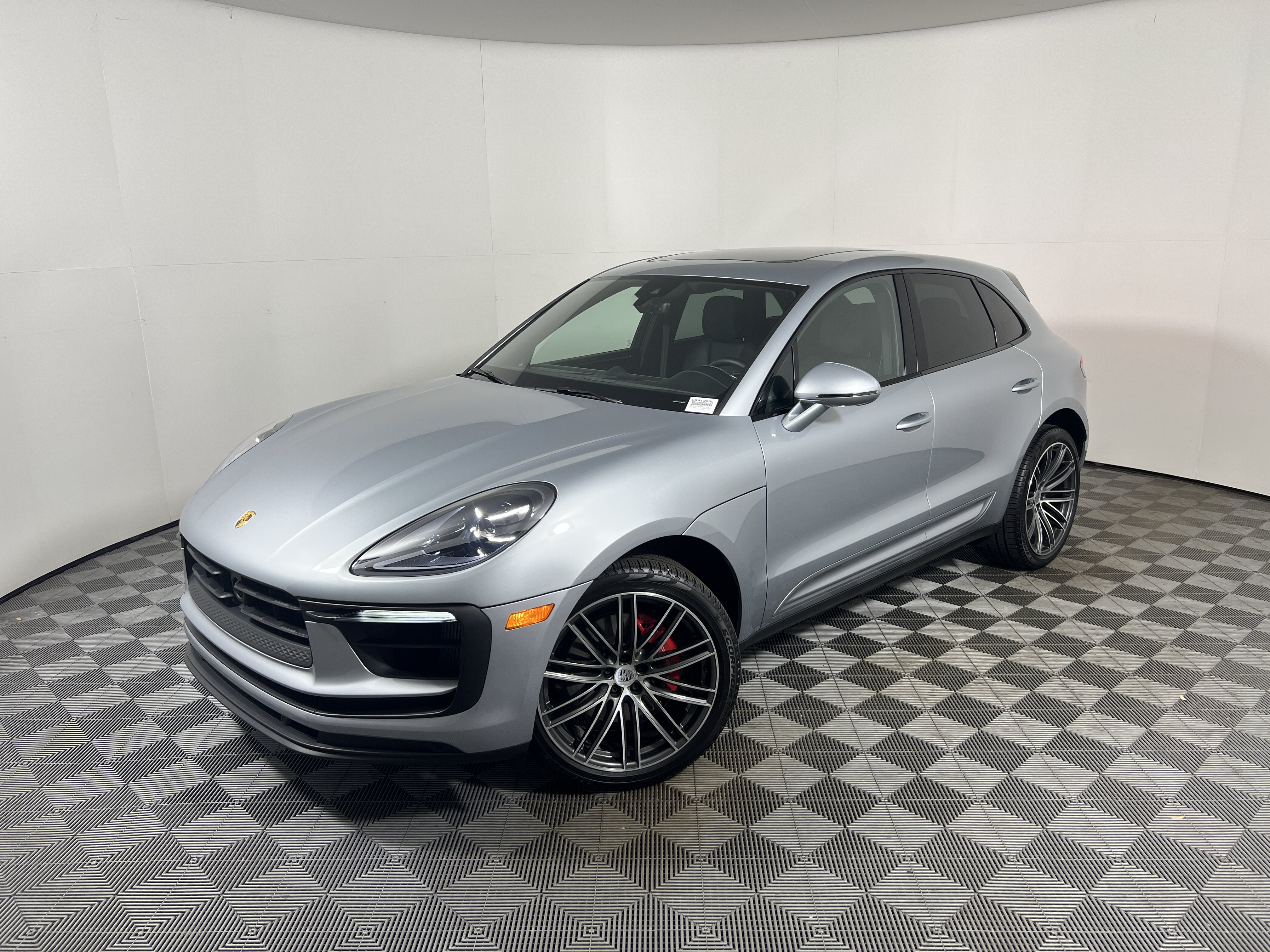 Certified 2026 Porsche Macan S AWD/4WD image 1