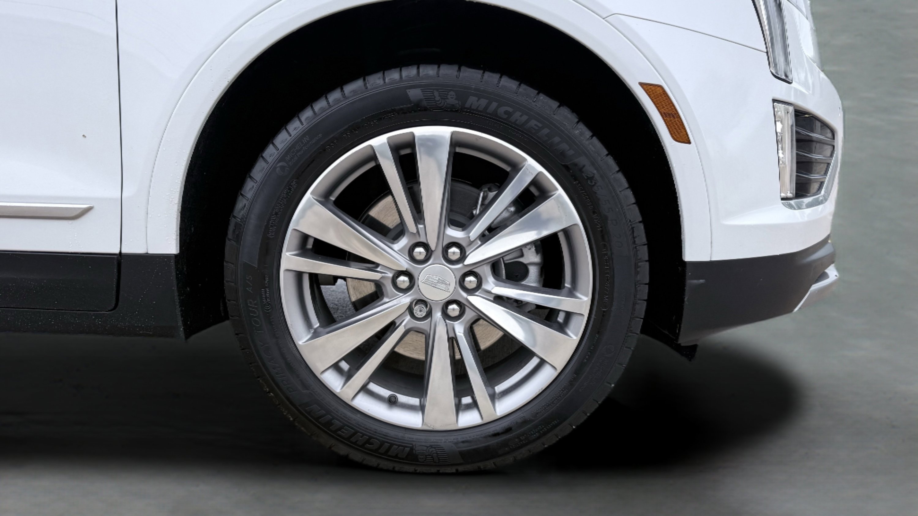 Used 2024 Cadillac XT5 Premium Luxury FWD image 7