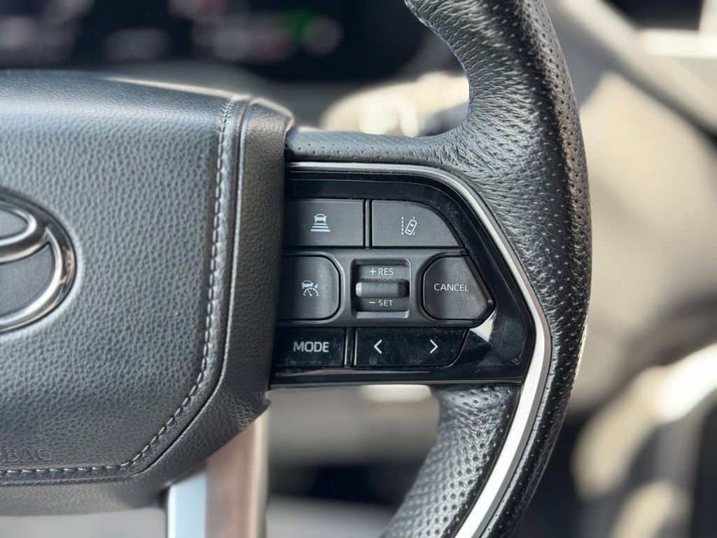 Used 2023 Toyota Tundra Platinum image 34