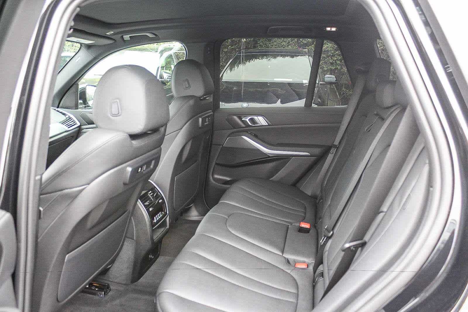 Used 2022 BMW X5 sDrive40i w/ Premium Package RWD image 17