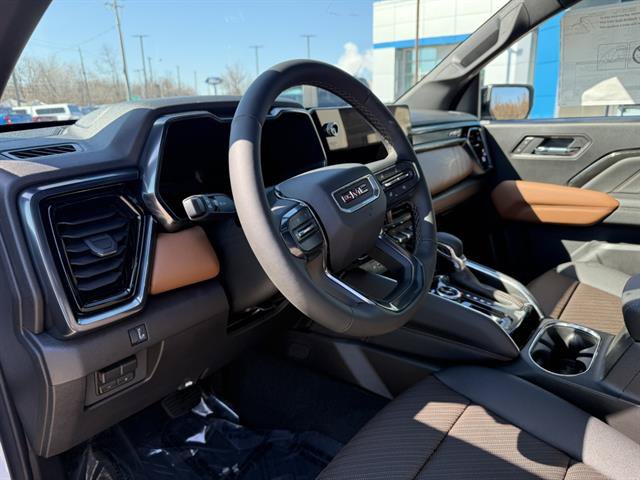 New 2026 GMC Canyon AT4 w/ Technology Plus Package AWD/4WD image 2