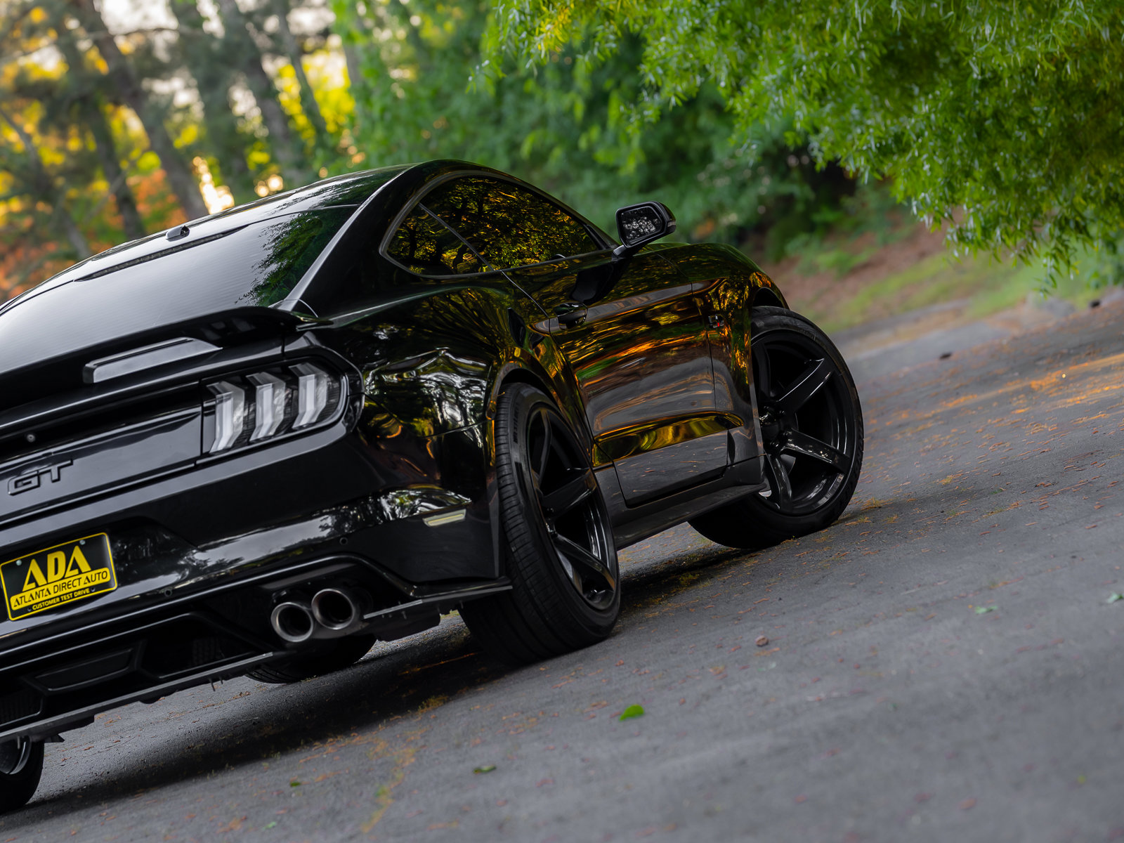 Used 2017 Ford Mustang GT Premium w/ GT Performance Package RWD image 29