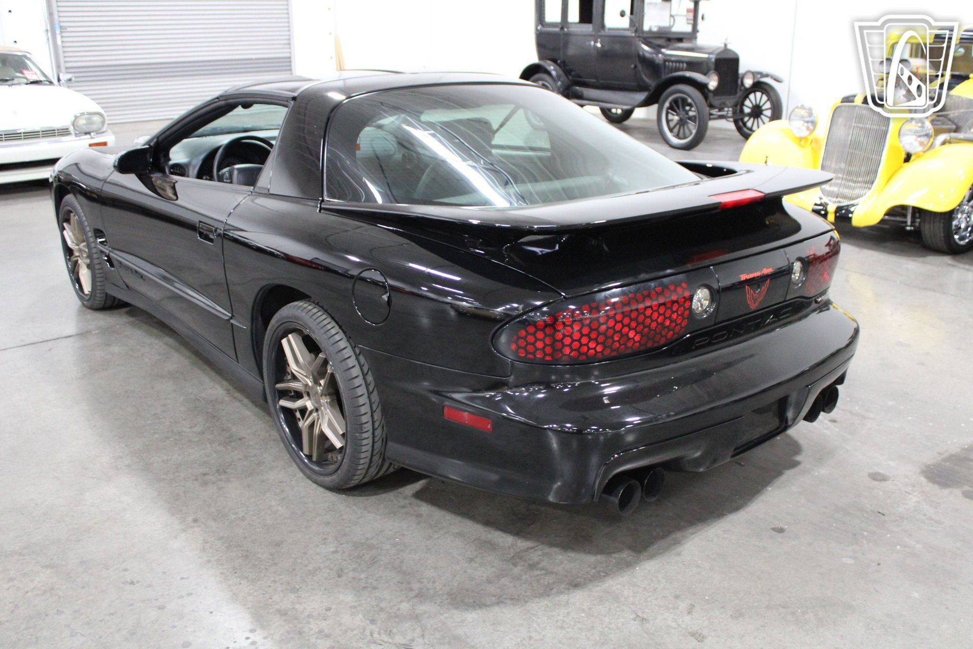 Used 1999 Pontiac Firebird Formula image 3