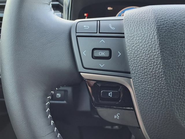 Used 2026 Toyota Camry SE w/ Multimedia Upgrade Package FWD image 13
