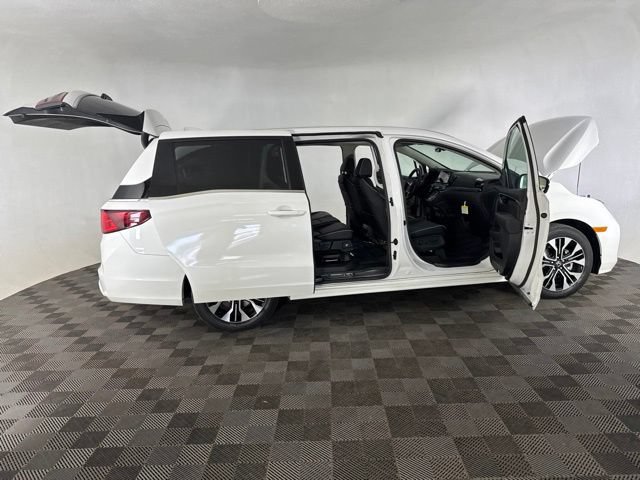 Certified 2026 Honda Odyssey Elite image 17
